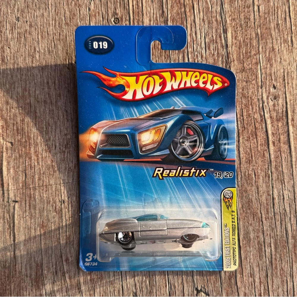 Hot Wheels First Editions Realistix Prototipo Alfa Romeo / 19/20 / 2005